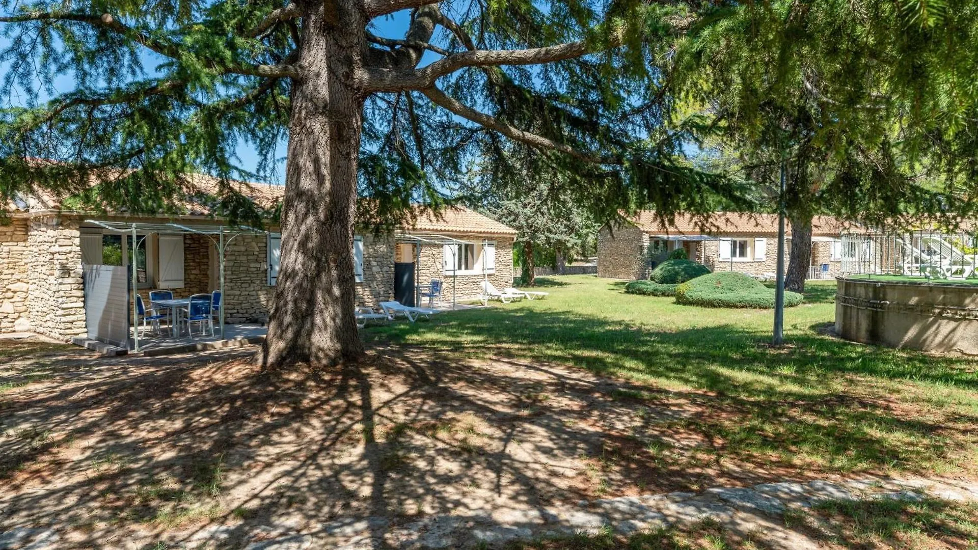 Charming Cottage 4 People In A Tourist Residence La Roque-sur-Pernes 0*,