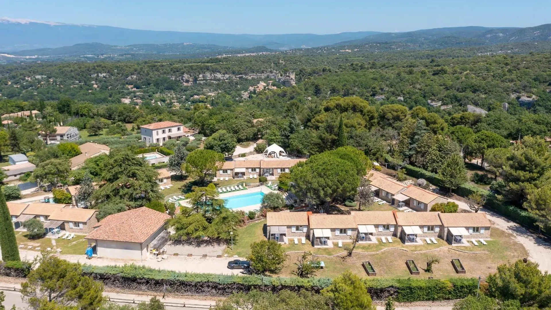 Charming Cottage 4 People In A Tourist Residence La Roque-sur-Pernes France
